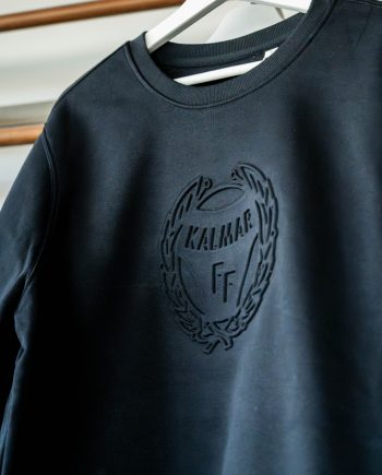 College Svart Embossing